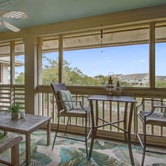 Peaceful Marsh-View with Kayaks & Beach Access