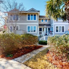 30-Day Marshfront Rental Condo w/Amazing Views, 2 Porches, Laundry & Shared Pool