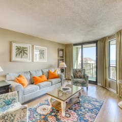 Ocean-view villa at beachfront complex with pool - walk to golf, dining, & more