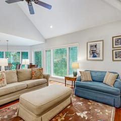 Bold villa with grill, outdoor shower & deck - by beach and Camp St. Christopher