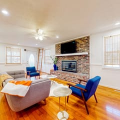 Park Circle home close to restaurants w/ AC & private W/D