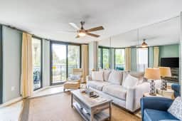 Beachfront villa w/ access to shared pool, beach, or golf, & w/shared gas grill