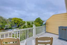 Beachy, three-story villa w/ deck & shared pool - walk downtown & to the beach