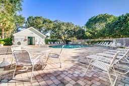 Beautifully decorated cottage steps from the beach with pool & open layout