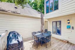 Bold villa with grill, outdoor shower & deck - by beach and Camp St. Christopher