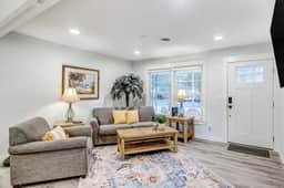 Charming dog-friendly home with enclosed yard, fast WiFi, & washer/dryer