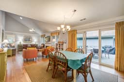 Cottage with natural wooded view - walking distance to beach/ lots of trails