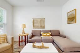 Cozy 2BR Pet Friendly Walkable Resort Cottage w/ Pool Access