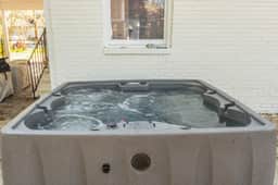 Creola Charm - 3BR, 2BA with Hot Tub, Fire pit and Washer/Dryer