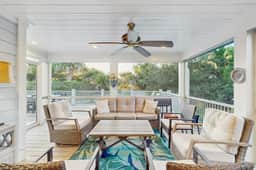 Delightful home with large deck, full kitchen, Pack-N-Play, & washer/dryer