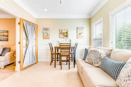Dog-friendly monthly rental with pool, AC, ideal for remote work & travel nurse
