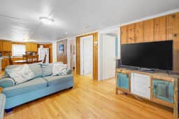 Downtown Folly Beach home with free WiFi, washer/dryer, smart TV, & more