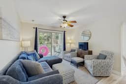Lovely condo with marsh view, shaded balcony, central AC - 1 mile to Folly Beach