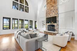 Luxurious, water view retreat with WiFi, AC, washer, dryer, screened porch.      