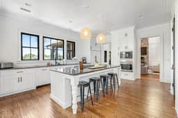 Luxurious, water view retreat with WiFi, AC, washer, dryer, screened porch.      