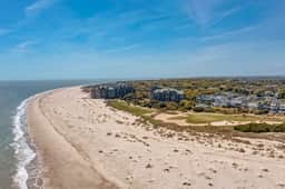 Luxury penthouse with stunning oceanfront views, 3 decks, pool & hot tub