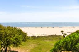 Ocean view villa w/ community pool - steps to the beach, near dining & golf