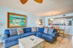 Oceanfront, first-floor villa w/large balcony & shared pool - near the beach