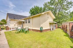 Park Circle home close to restaurants w/ AC & private W/D