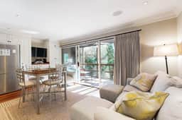 Refurbished Villa with Private Wooded Views, Tennis & Nearby Beach Access