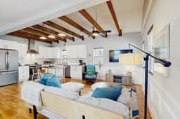 Sleek Cottage - High-Speed WiFi, Central AC, Private Deck - Walk to Restaurants