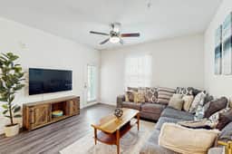 Spacious 3BR in Pet Friendly Walkable Resort with a Pool