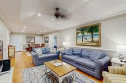 Spacious cottage with pool, tennis courts, gym facility & more