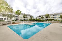Top-floor Oceanfront Villa with spectacular ocean views - prime location