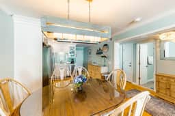 Updated condo by the beach with balcony & pool - walk to IOP dining & shops