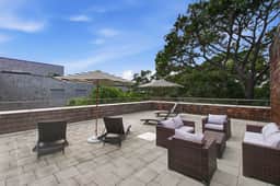 Lovely condo with free WiFi & shared tennis courts - close to golf & beaches