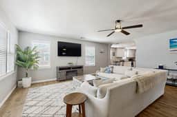 Updated Pet-Friendly Home Near Park Circle, Charleston & Beaches - Image 2