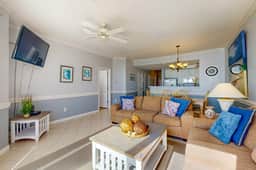 Dog-friendly penthouse with oceanfront balcony - steps to Folly Beach Pier - Image 4