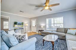 Spacious Dog-Friendly Retreat | Walk to Beach - Image 3
