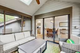Updated cottage with beautiful views & screened porch - easy walk to beach/ park - Image 2