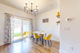 Snowbird-friendly townhouse with pool, tennis court, & central AC - Image 4