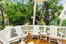 Golf-and-sea villa within walking distance of beach + resort amenities - Image 2