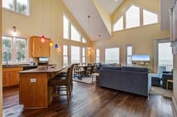 Oceanfront gem with amazing views, deck, & loft - walk to downtown Folly Beach - Image 2