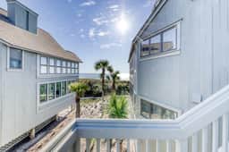 Dog-Friendly Waterfront Condo with Furnished Deck & Beach Views - Image 4