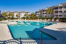 Professionally-decorated villa w/beautiful ocean views and shared pool & grill - Image 2