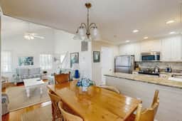 Beautifully decorated cottage steps from the beach with pool & open layout - Image 5