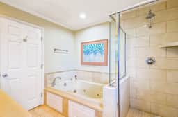 Spacious oceanfront home w/ free WiFi and large deck overlooking the beach - Image 4