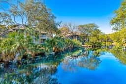 Relaxing Lagoon-View Villa Near Beach, Golf & Steps from Trails - Image 3