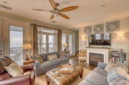 Raised oceanfront home with elevator & outdoor shower just steps from beach - Image 2