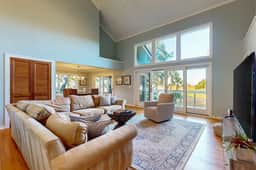 Stunning Home with river marsh views, golf course views and close beach access - Image 4