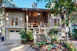 Stunning Home with river marsh views, golf course views and close beach access - Image 2