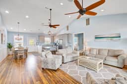 Beautiful ocean view home w/ free WiFi is just across the street from the beach - Image 3