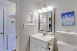 Beachfront condo with pool, beach access, pier, private balcony, & central AC - Image 5