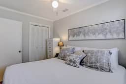 Beachfront condo with pool, beach access, pier, private balcony, & central AC - Image 4