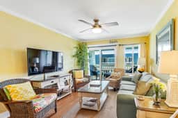 Well-appointed villa w/ community pool, ocean view, free WiFi - Image 5