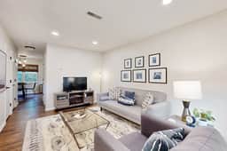 Hunters Trace near Sullivan’s Island Beach & downtown Charleston - Image 2